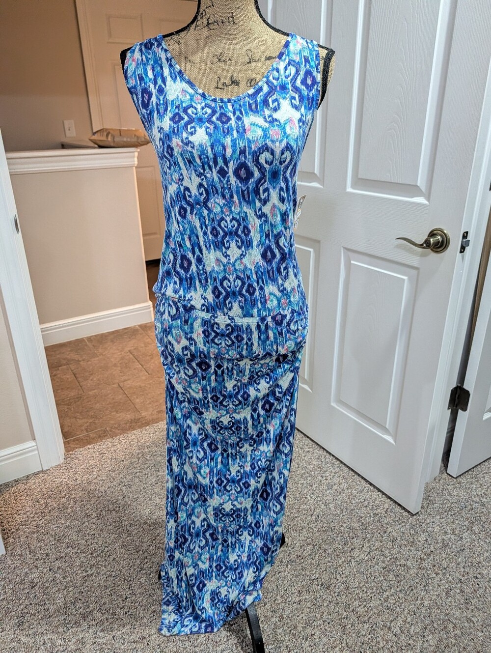Sleeveless Blue Patterned Maxi Dress